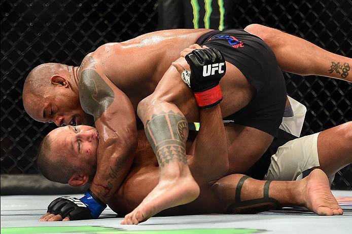INGLEWOOD, CA - JUNE 04: Hector Lombard of Cuba and Dan Henderson wrestle in their middleweight bout during the UFC 199 event at The Forum on June 4, 2016 in Inglewood, California. (Photo by Harry How/Zuffa LLC/Zuffa LLC via Getty Images)