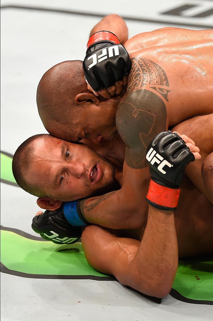 INGLEWOOD, CA - JUNE 04: Hector Lombard of Cuba wrestles Dan Henderson in their middleweight bout during the UFC 199 event at The Forum on June 4, 2016 in Inglewood, California. (Photo by Josh Hedges/Zuffa LLC/Zuffa LLC via Getty Images)