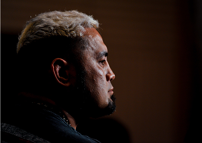 TOKYO, JAPAN - SEPTEMBER 17: Mark Hunt interacts with media during the UFC Ultimate Media Day at the Hilton Tokyo on September 17, 2014 in Tokyo, Japan. (Photo by Keith Tsuji/Zuffa LLC/Zuffa LLC via Getty Images)