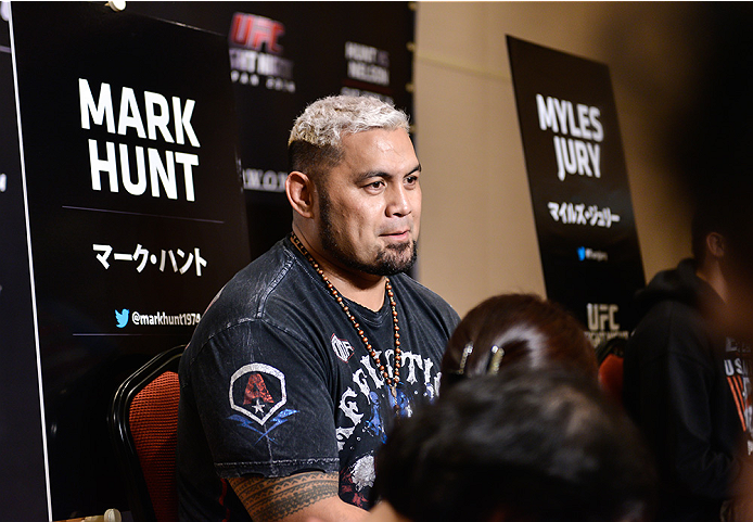 TOKYO, JAPAN - SEPTEMBER 17: Mark Hunt interacts with media during the UFC Ultimate Media Day at the Hilton Tokyo on September 17, 2014 in Tokyo, Japan. (Photo by Keith Tsuji/Zuffa LLC/Zuffa LLC via Getty Images)