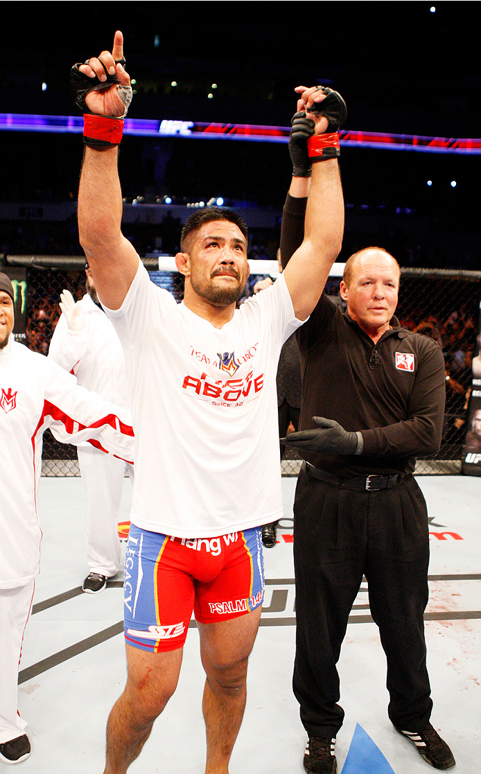 MANILA, PHILIPPINES - MAY 16: Mark Munoz of the United States celebrates his win in his middleweight fight during the UFC Fight Night event at the Mall of Asia Arena on May 16, 2015 in Manila, Philippines. (Photo by Mitch Viquez/Zuffa LLC/Zuffa LLC via Ge