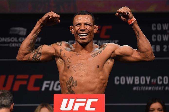 PITTSBURGH, PA - FEBRUARY 20: Alex Oliveira of Brazil steps on the scale during the UFC Fight Night weigh-in at Stage AE on February 20, 2016 in Pittsburgh, Pennsylvania. (Photo by Jeff Bottari/Zuffa LLC/Zuffa LLC via Getty Images)
