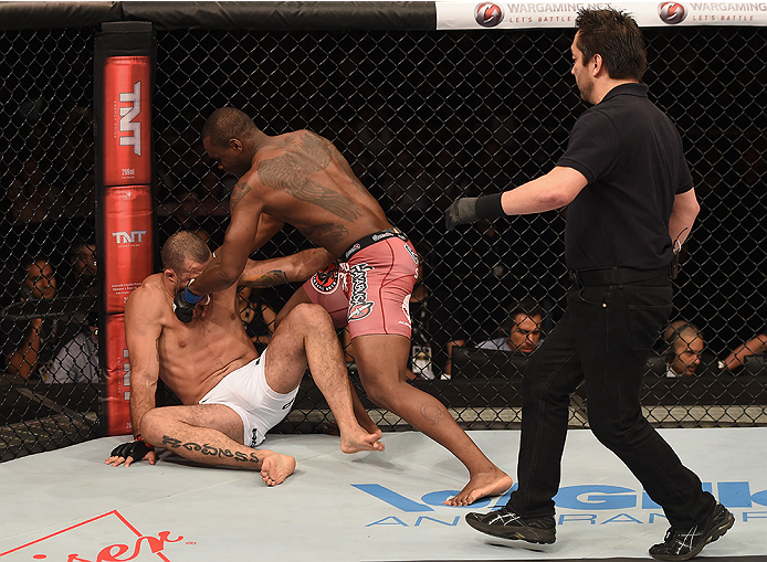UBERLANDIA, BRAZIL - NOVEMBER 08: Ovince Saint Preux of the United States kicks Mauricio Shogun Rua of Brazil in their light heavyweight bout during the UFC Fight Night at Sabiazinho Gymnasium
on November 8, 2014 in Uberlandia, Brazil. (Photo by Buda M