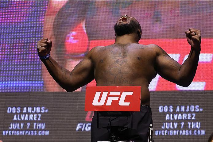 LAS VEGAS, NV - JULY 06: Derrick Lewis steps on the scale during the UFC Fight Night Weigh-in event at the T-Mobile Arena on July 6, 2016 in Las Vegas, Nevada. (Photo by Ed Mulholland/Zuffa LLC/Zuffa LLC via Getty Images)