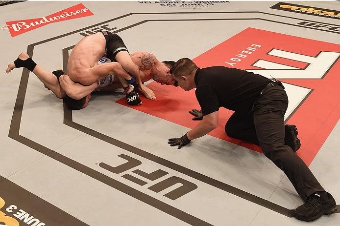 GOIANIA, BRAZIL - MAY 30: Rony Jason of Brazil submits Damon Jackson of the United States in their UFC featherweight bout during the UFC Fight Night Condit v Alves at Arena Goiania on May 30, 2015 in Goiania. (Photo by Buda Mendes/Zuffa LLC/Zuffa LLC v