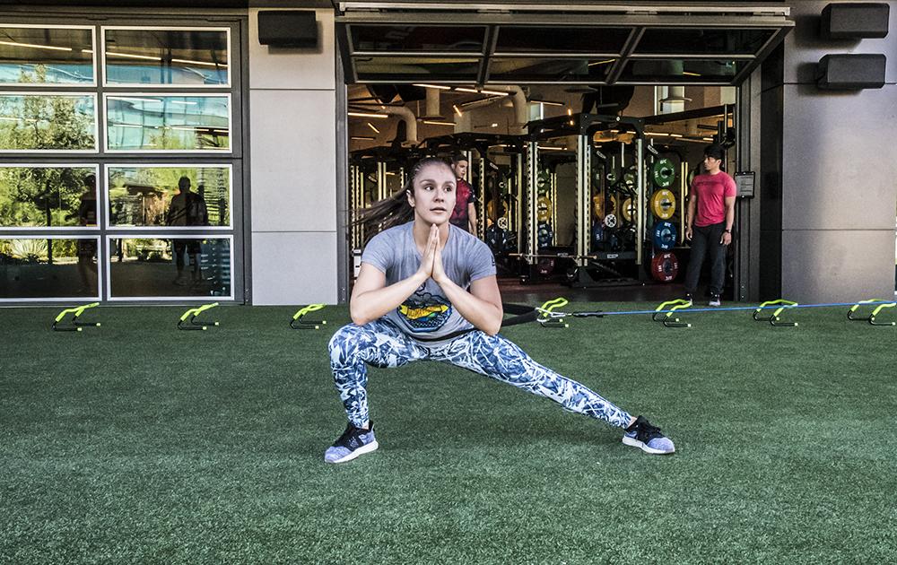 Alexa Grasso durante recuperación en el UFC Performance Institute