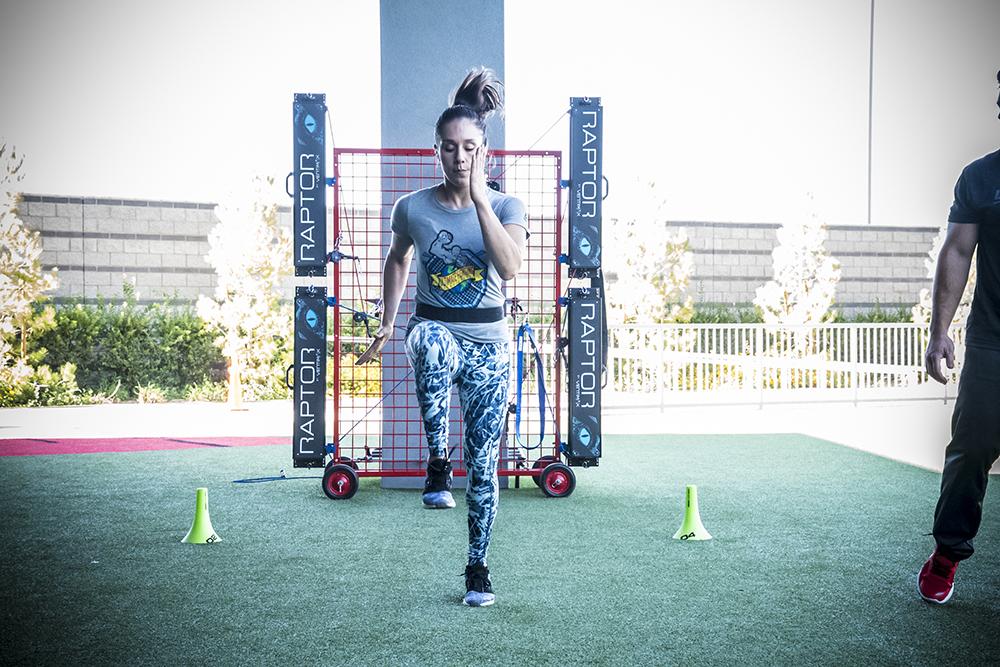 Alexa Grasso durante recuperación en el UFC Performance Institute
