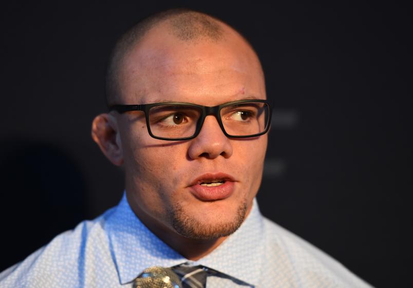 CHICAGO, ILLINOIS - JUNE 07: Anthony Smith interacts with media during the UFC 225 Ultimate Media Day at the United Center on June 7, 2018 in Chicago, Illinois. (Photo by Josh Hedges/Zuffa LLC/Zuffa LLC via Getty Images)