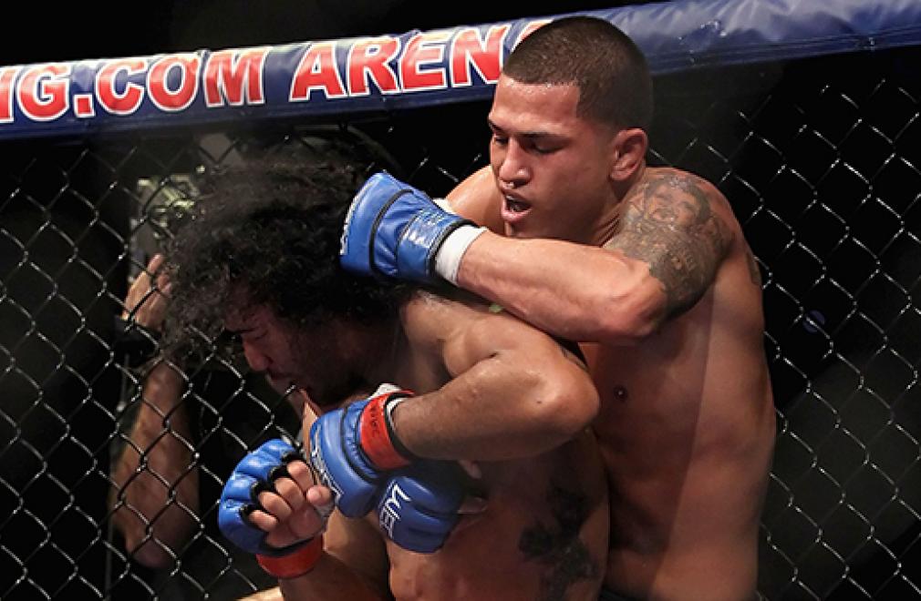 GLENDALE, AZ - DECEMBER 16: Anthony Pettis (R) fights with Ben Henderson during the Lightweight Title bout at Jobing.com Arena on December 16, 2010 in Glendale, Arizona. Anthony Pettis won by decesion in the 5th round. (Photo by Christian Petersen/Zuff